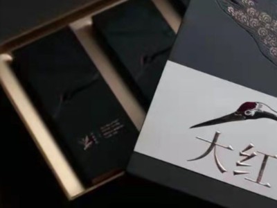 黑色系茶葉包裝盒，簡(jiǎn)約而不失高檔