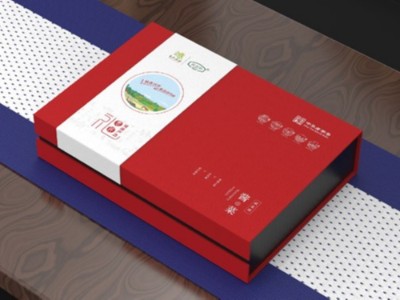 濟南紙盒廠家提醒，現(xiàn)在定制包裝盒，還能趕上春節(jié)銷售旺季的這班車！